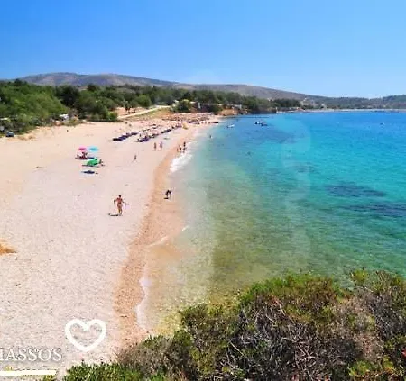 Eva 's Paradise Pefkari