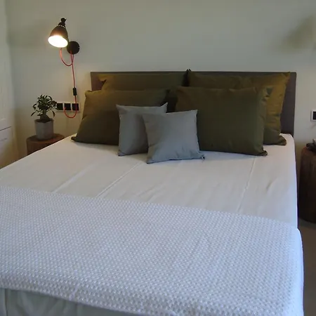 Eva 's Paradise Pefkari