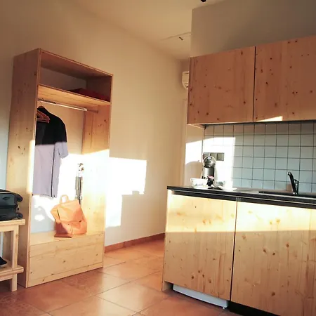 Eva 's Paradise * Пефкари