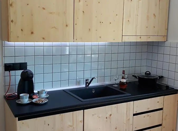 Eva 's Paradise 佩弗卡里